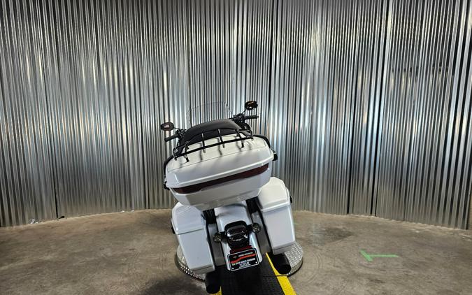 2026 Harley-Davidson Road Glide Limited White Onyx Pearl Black Trim