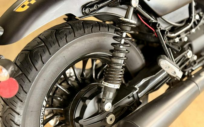 2017 Moto Guzzi V9 Bobber