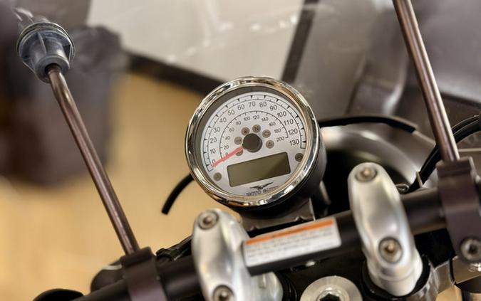 2017 Moto Guzzi V9 Bobber