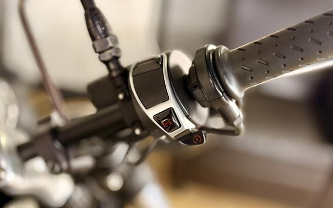 2017 Moto Guzzi V9 Bobber