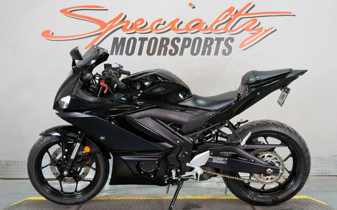 2023 Yamaha YZF-R3 ABS