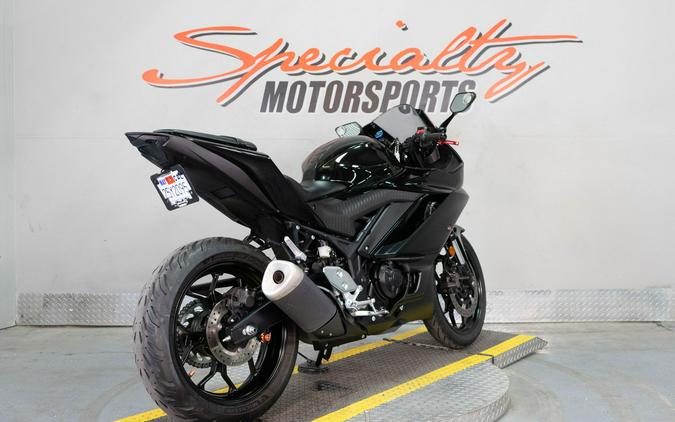 2023 Yamaha YZF-R3 ABS