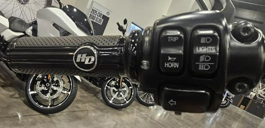 2014 Harley-Davidson® FXSB - Softail® Breakout®