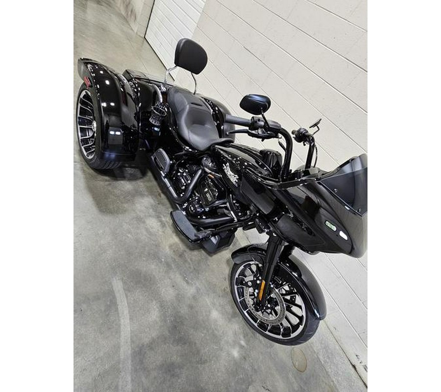 2023 Harley-Davidson® FLTRT - Road Glide® 3