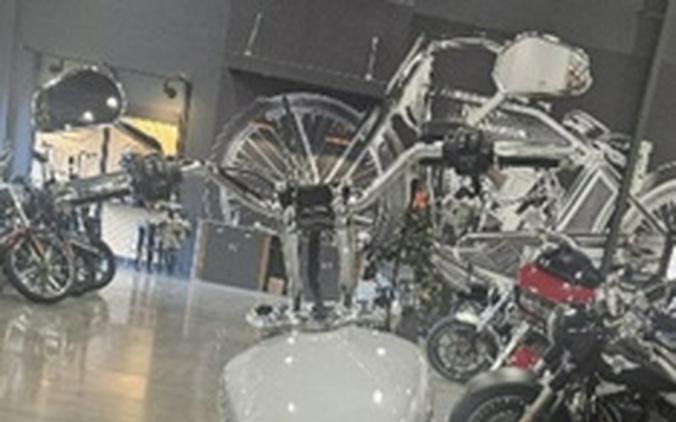 2024 Harley-Davidson Softail FXST - Standard