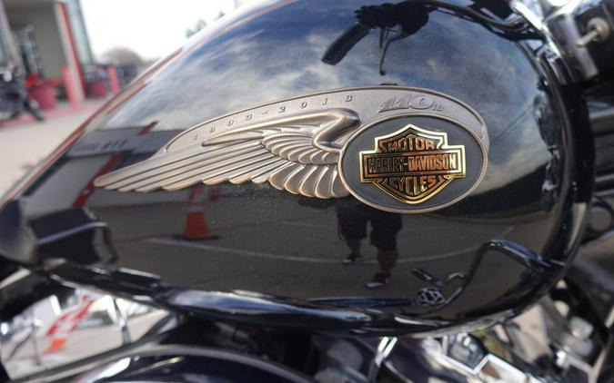 2013 Harley-Davidson Road King® Base