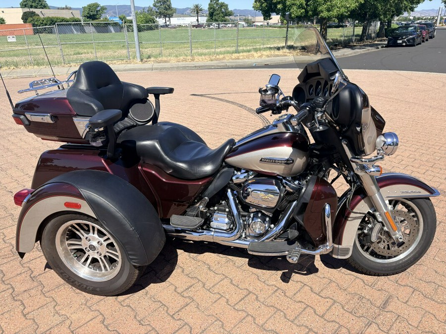 FLHTCUTG 2018 Tri Glide® Ultra