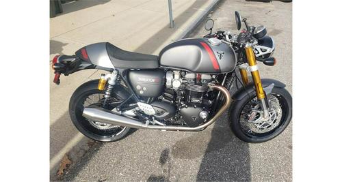 2020 Triumph Thruxton RS Review (17 Fast Facts)