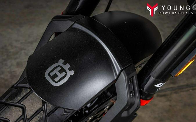 2025 Husqvarna Svartpilen 801 - SM778905