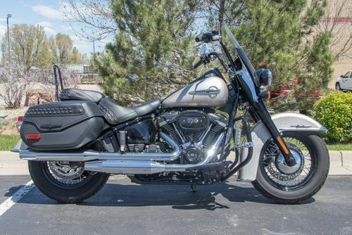 2018 Harley-Davidson Softail Heritage Classic 114 Review — From...