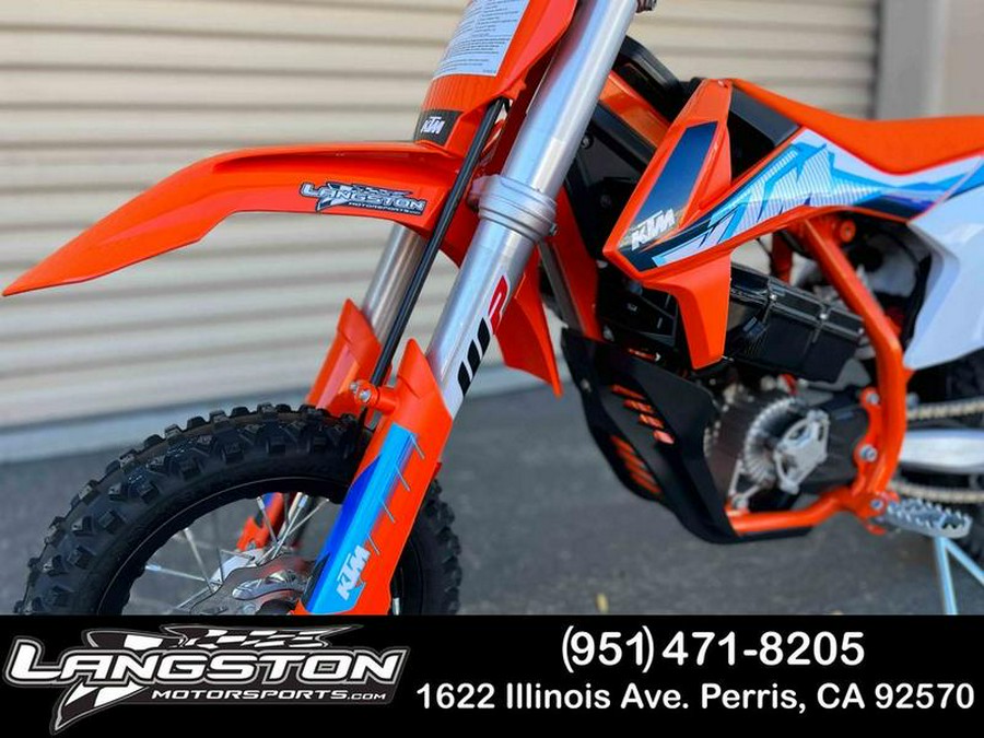 2023 KTM SX-E 3