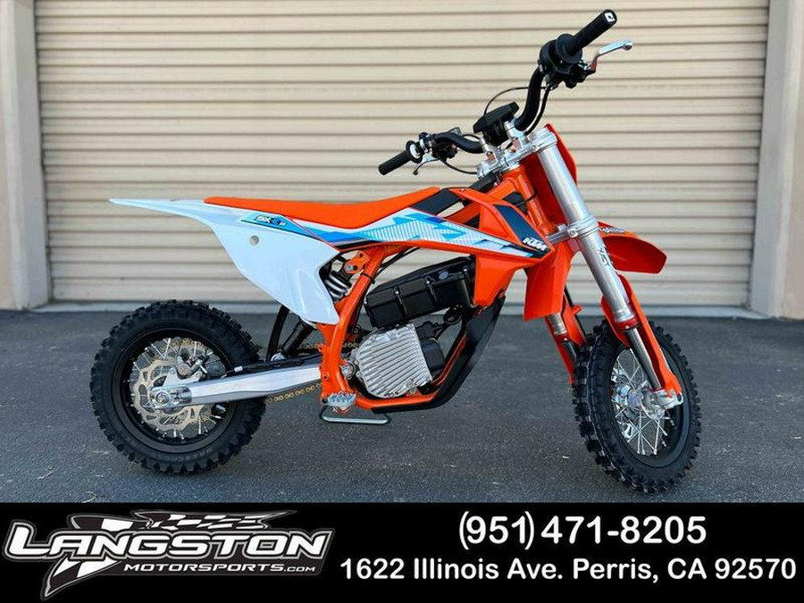 2023 KTM SX-E 3