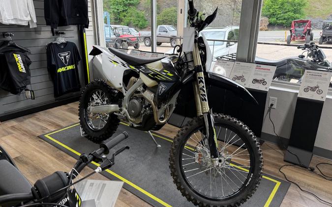 2026 TF250-E - Triumph