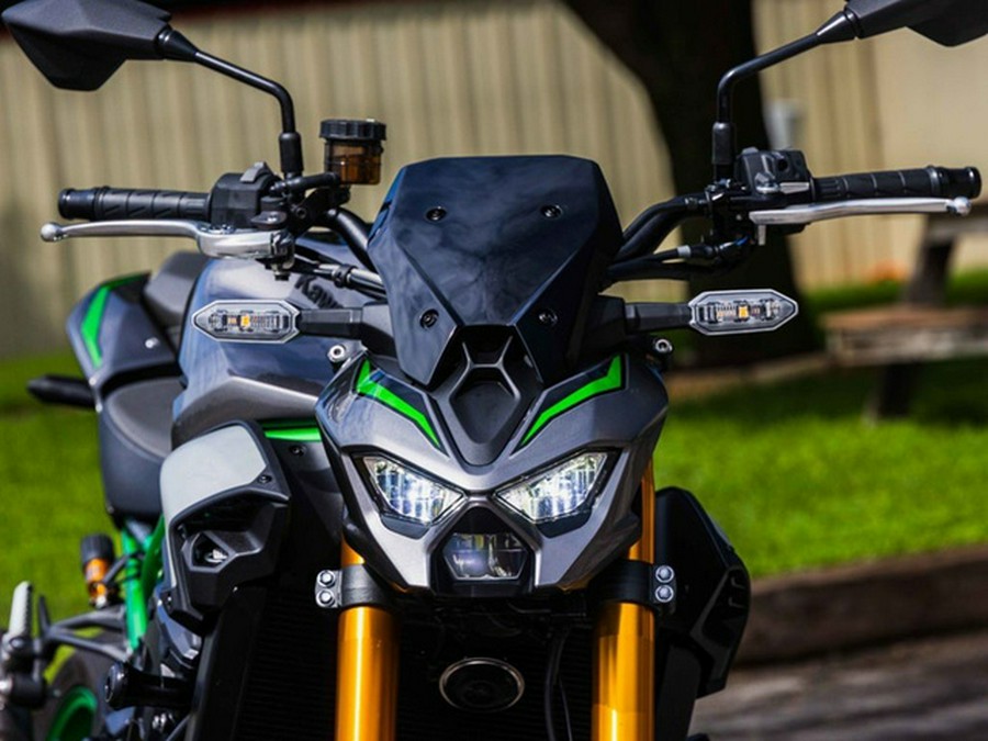 2025 Kawasaki Z900 SE ABS