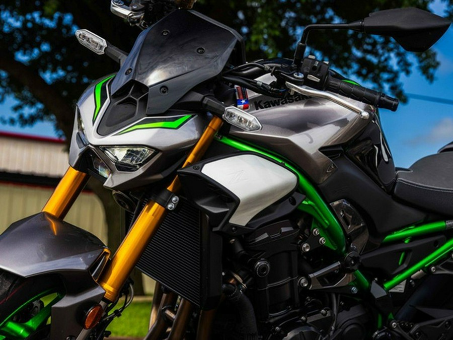 2025 Kawasaki Z900 SE ABS