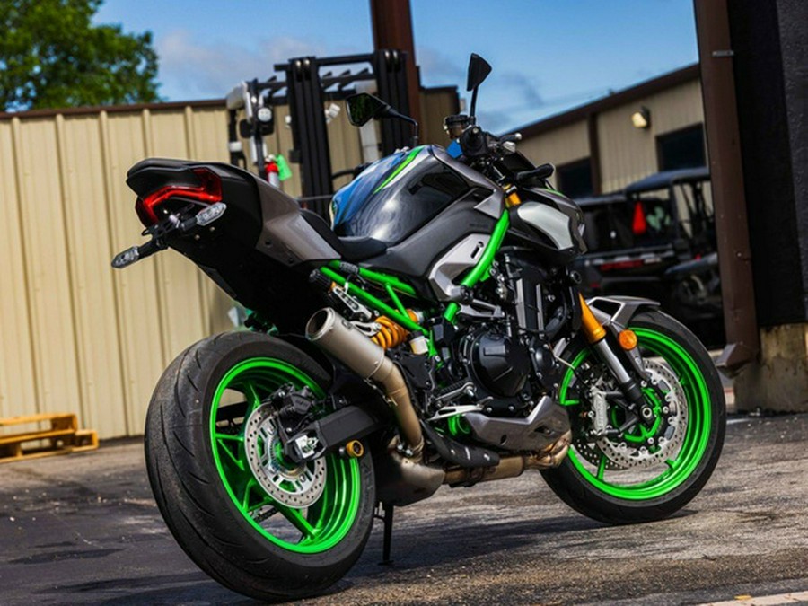 2025 Kawasaki Z900 SE ABS