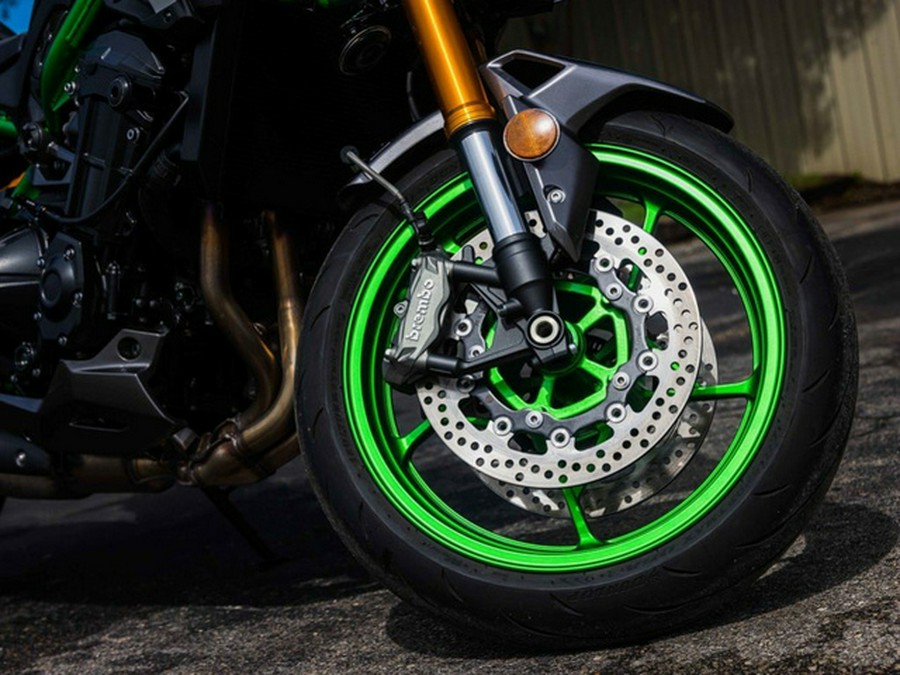 2025 Kawasaki Z900 SE ABS