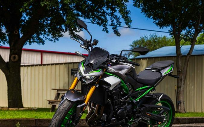 2025 Kawasaki Z900 SE ABS