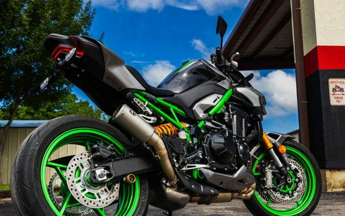 2025 Kawasaki Z900 SE ABS