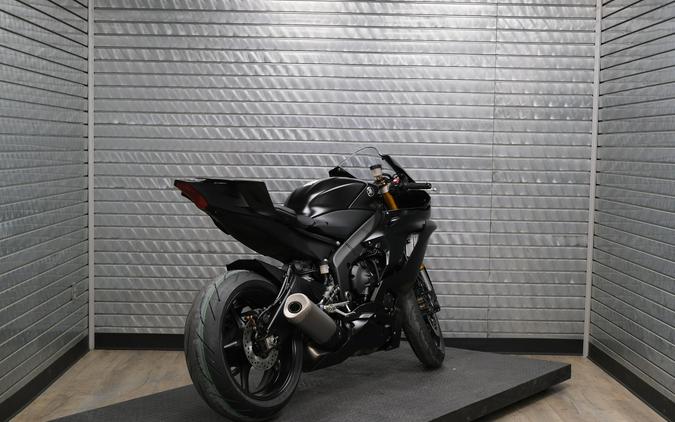 2026 YAMAHA YZF-R6 RACE