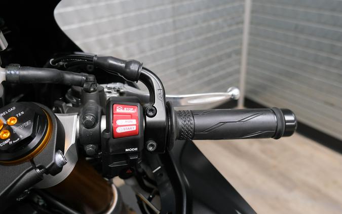 2026 YAMAHA YZF-R6 RACE