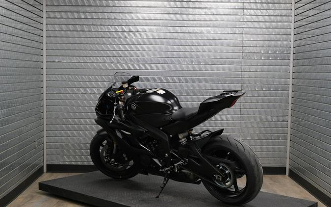 2026 YAMAHA YZF-R6 RACE