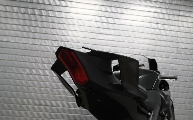 2026 YAMAHA YZF-R6 RACE