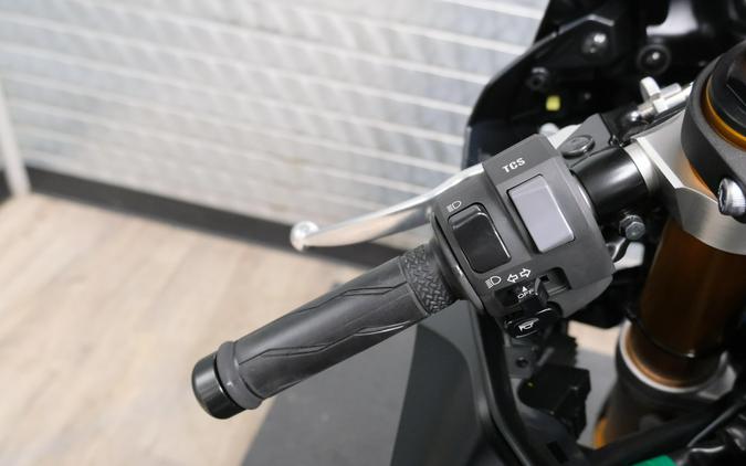 2026 YAMAHA YZF-R6 RACE
