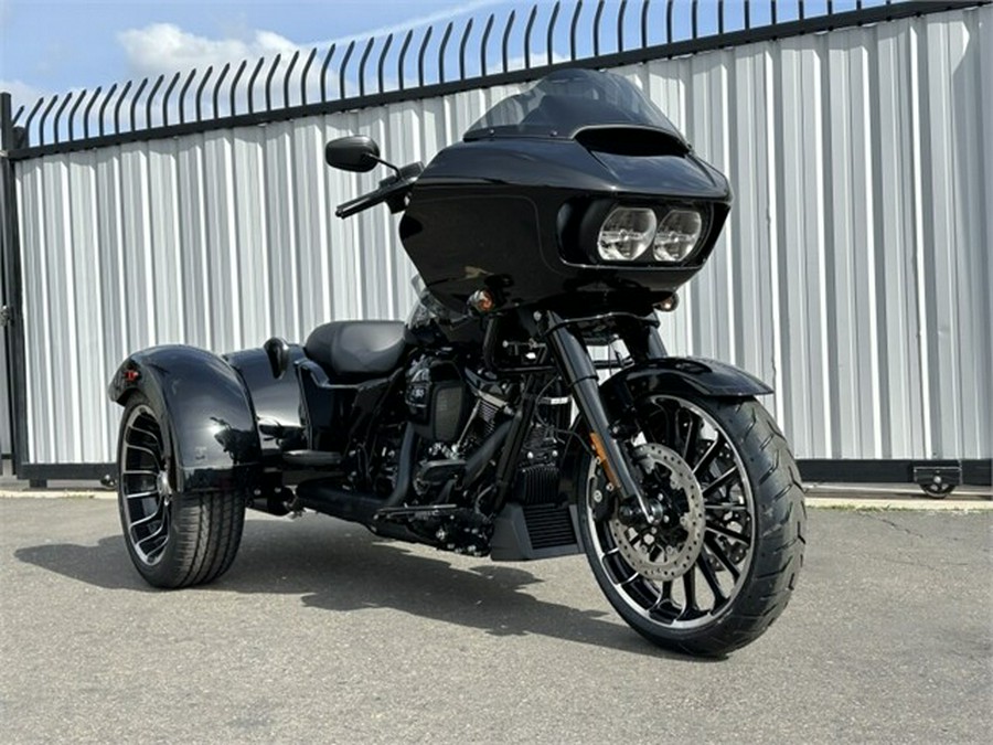 Harley-Davidson Road Glide 3 2023 FLTRT 84366701 BLACK W/ PINSTRIPE