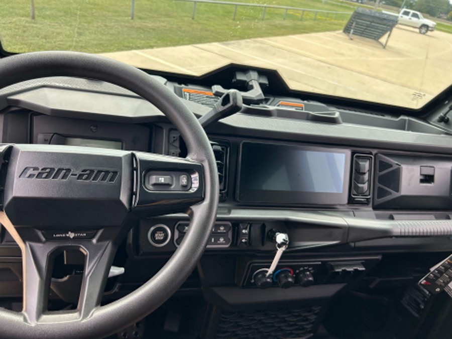 2026 Can-Am Defender MAX Lone Star CAB HD11