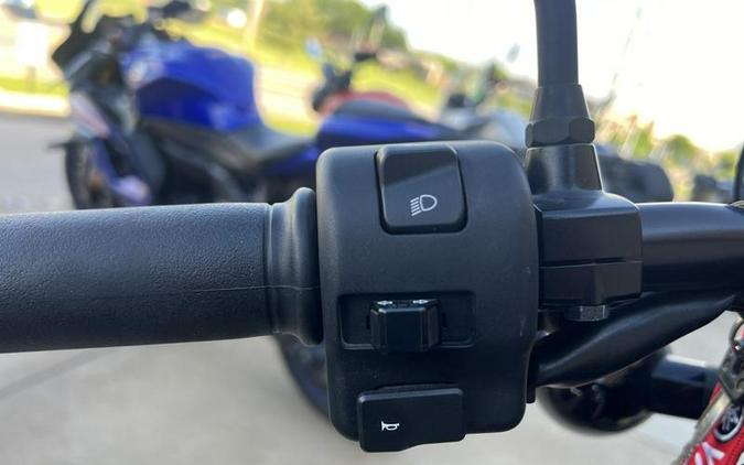 2015 Yamaha Bolt™ R-Spec