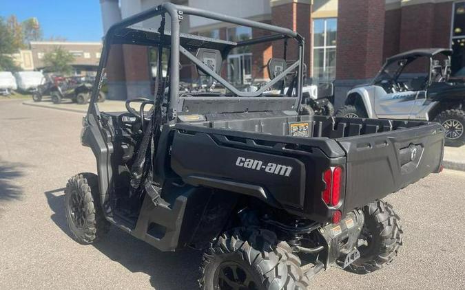 2024 Can-Am® Defender DPS HD10 Tundra Green