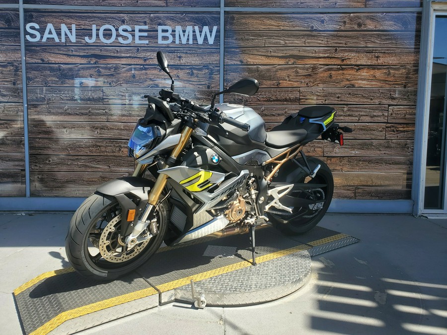 2024 BMW S 1000 R