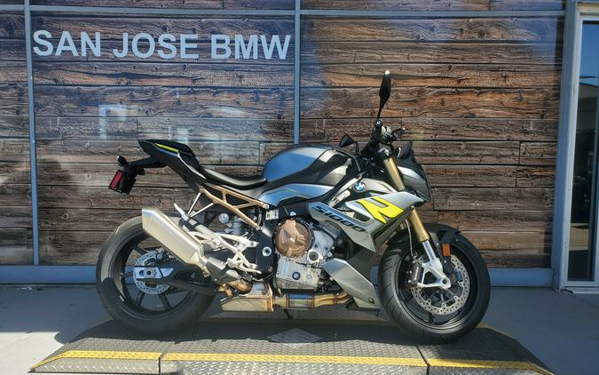 2024 BMW S 1000 R