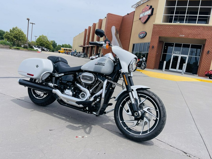 2021 Harley-Davidson Sport Glide FLSB