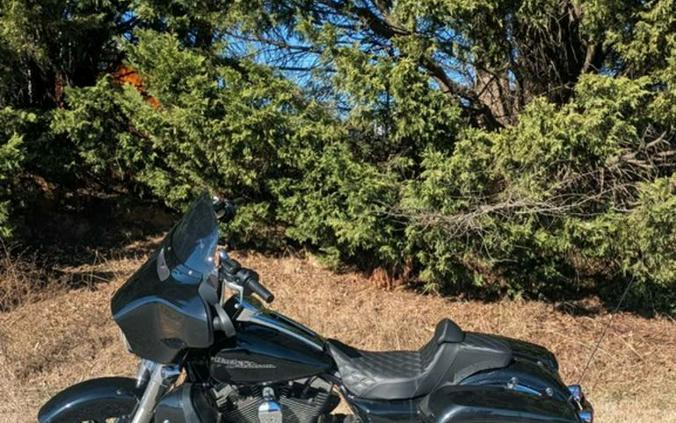 2014 Harley-Davidson Street Glide® Base