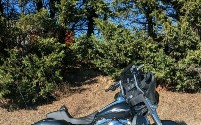 2014 Harley-Davidson Street Glide® Base