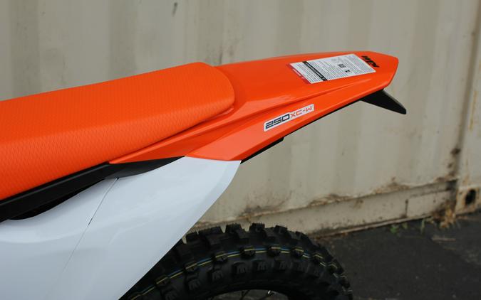 2024 KTM 250 XC-W