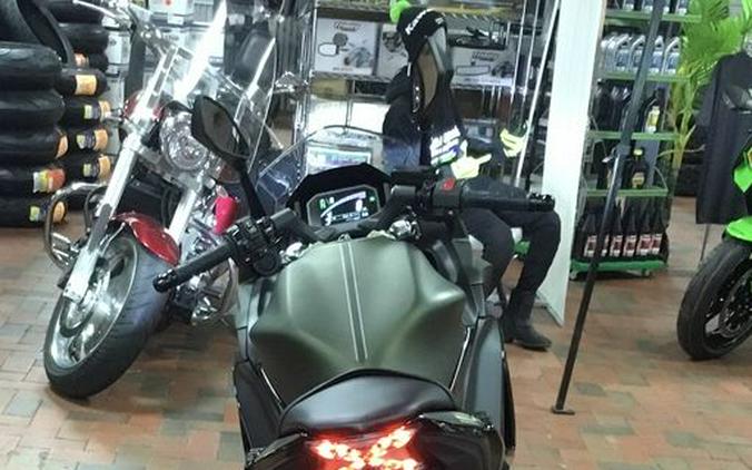 2024 Kawasaki Ninja® 650 ABS Metallic Covert Green/Metallic Spark Black