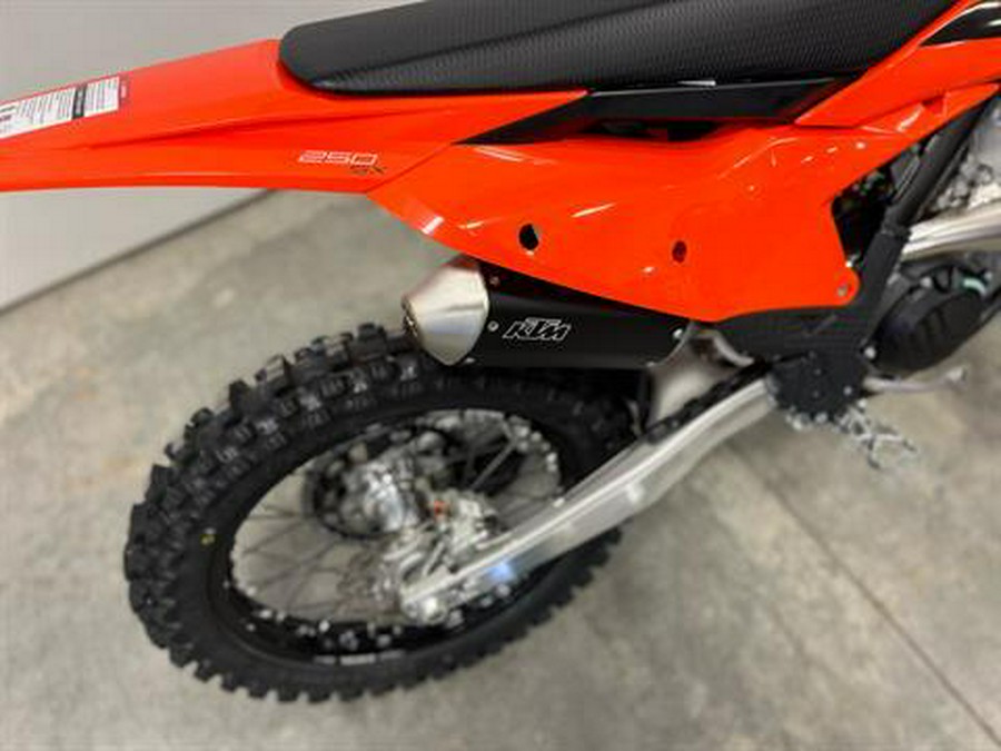 2025 KTM 250 SX