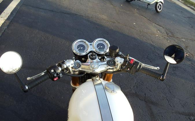 2019 Triumph Thruxton 1200 R Crystal White