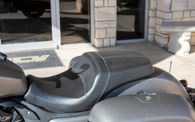 2023 INDIAN MOTORCYCLE CHALLENGER DARK HORSE