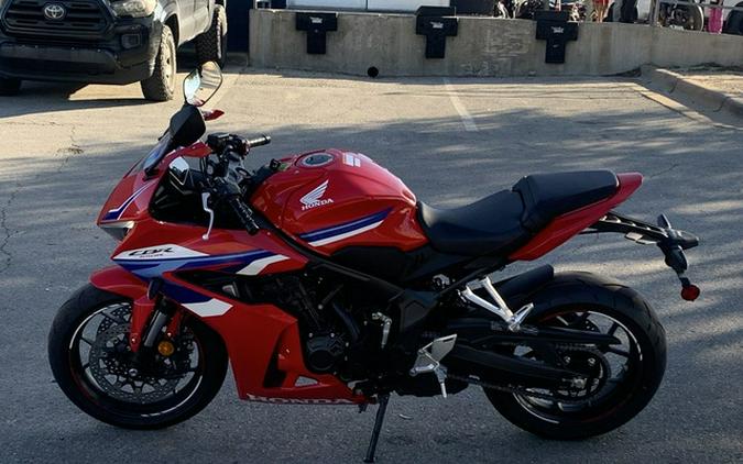 2026 Honda CBR650R E-Clutch