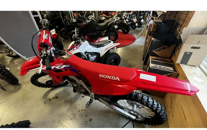 2024 Honda CRF 250R - RED