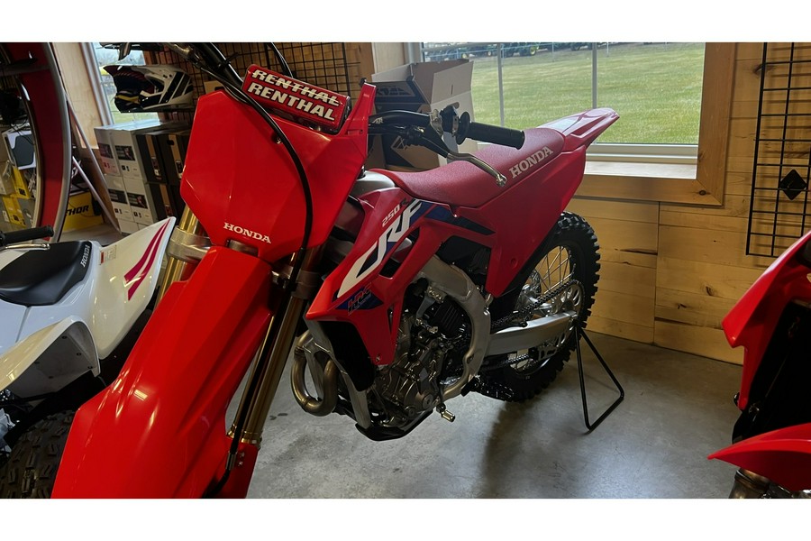 2024 Honda CRF 250R - RED