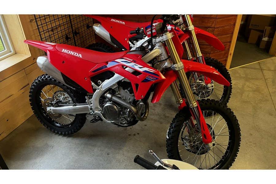 2024 Honda CRF 250R - RED