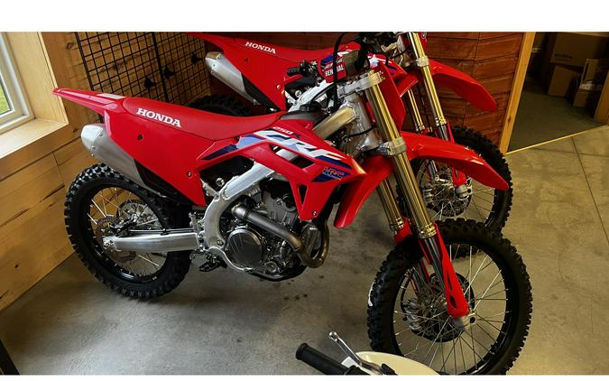 2024 Honda CRF 250R - RED