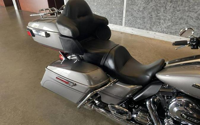 2016 Harley-Davidson® FLHTCUL - Electra Glide® Ultra Classic® Low