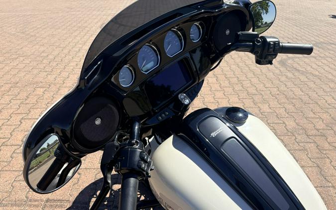 FLHXST 2023 Street Glide® ST