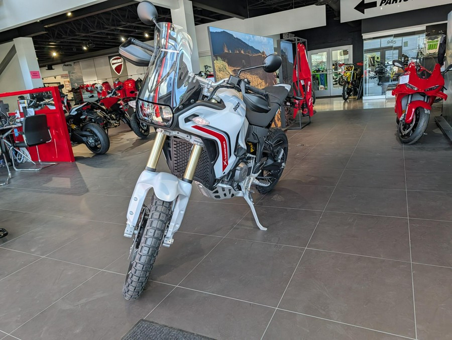 2026 Ducati DesertX V2